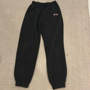 Brandy Melville ONE SIZE ONLY - FITS EVERYONE